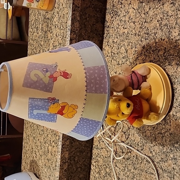 Vintage Winnie & Piglet Lamp - Picture 1 of 13